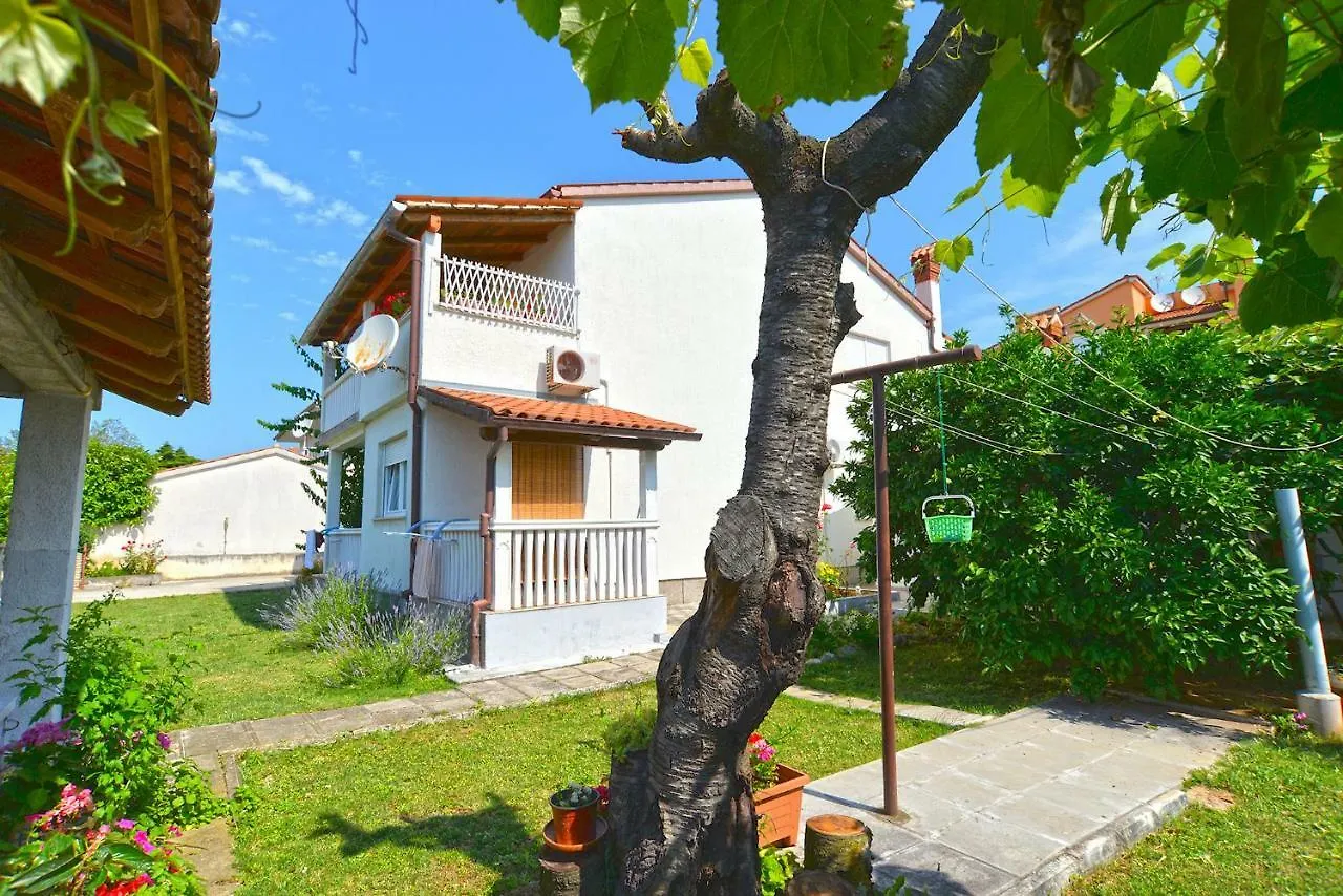 Apartment Brajdine 405 Medulin